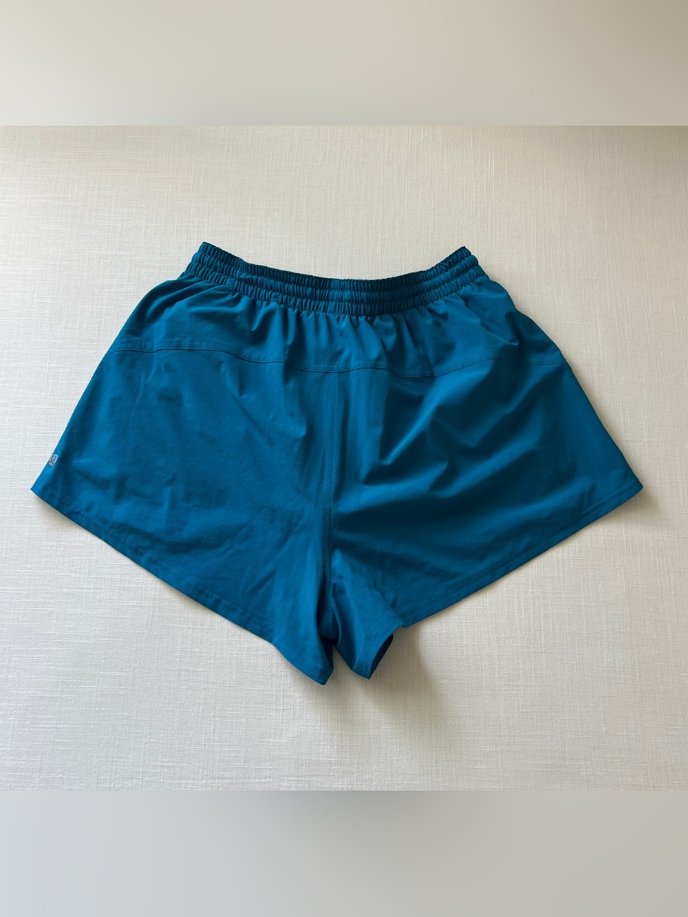 RARE Lululemon Pace Rival High-Rise Short 3"
Hawaiian Blue - Size 6 (Small) - Picture 2 of 4